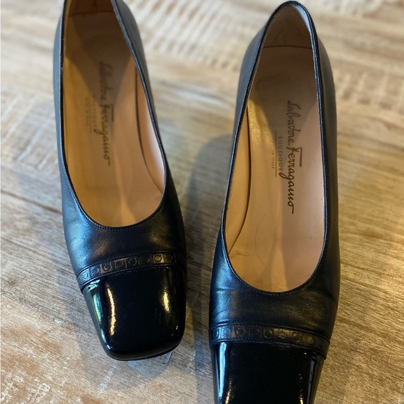 Brown Classic Salvatore Ferragamo size 10 3A - Picture 3 of 6